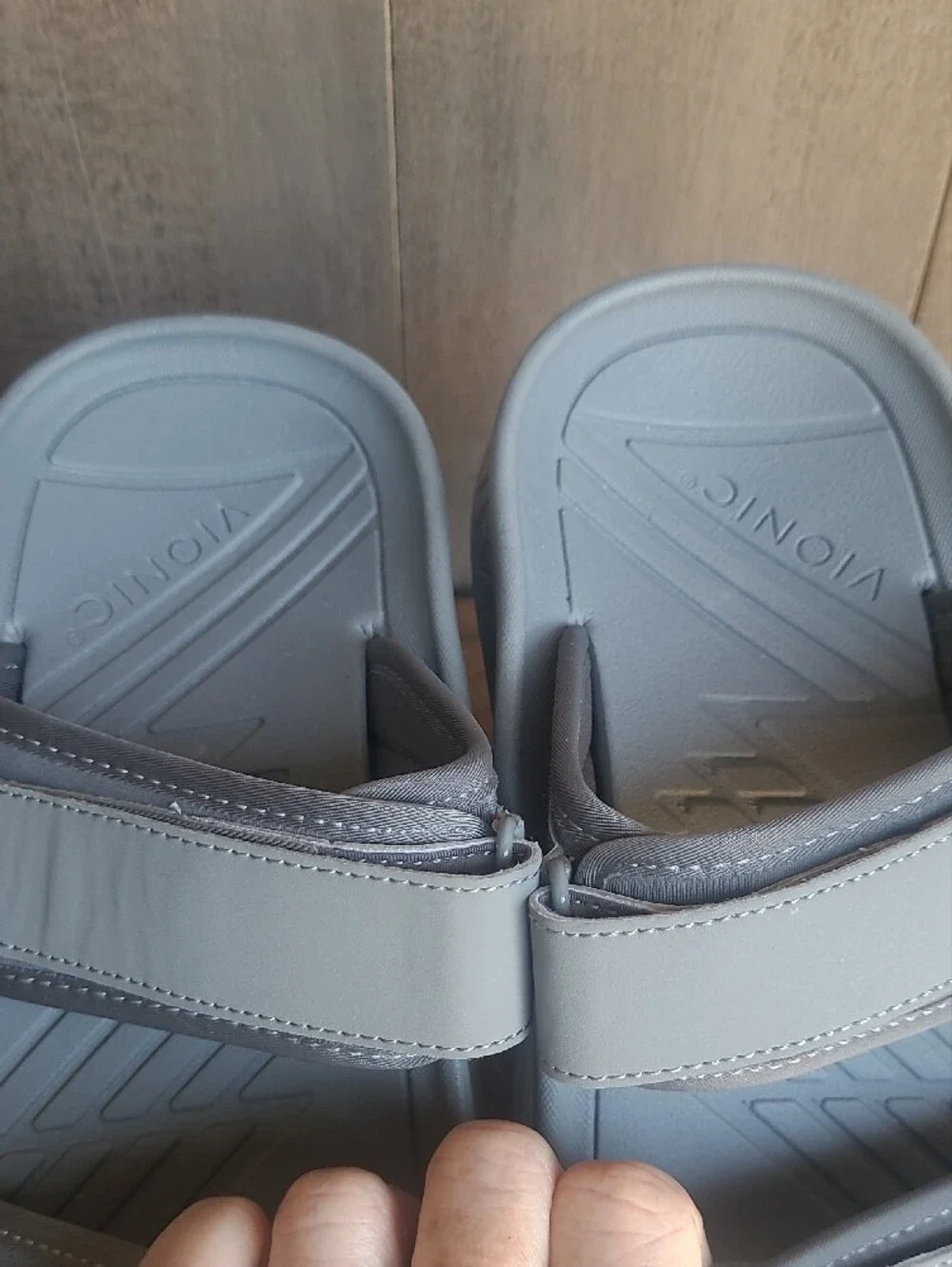 EUC Vionic Sandals Women's 8 Renewal Slide Grey Orthotic Platform Sandal